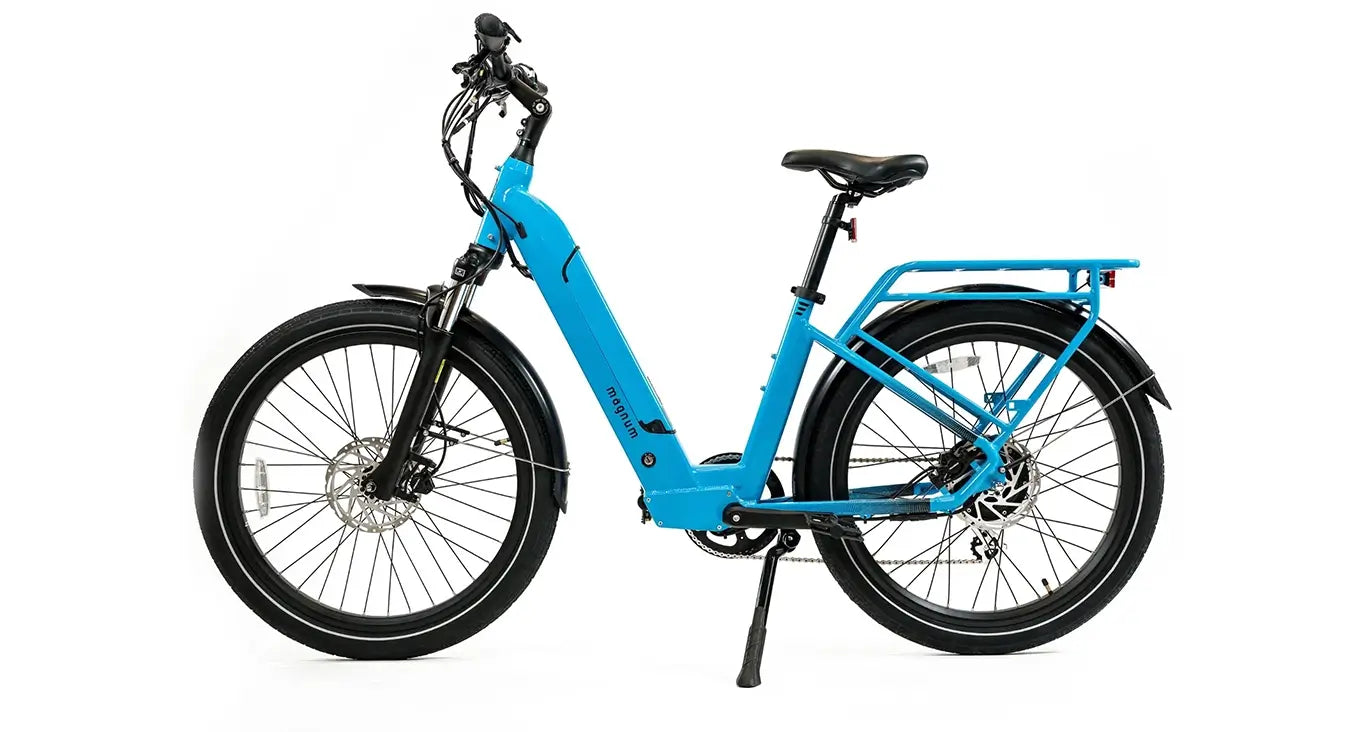 Magnum Cosmo 2.0 T in Cobalt — view 3